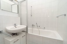 Badezimmer 2