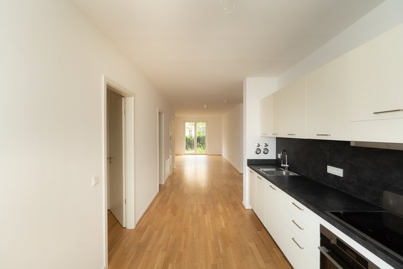 Küche mit Blick zum Wohnbereich Küche mit Blick zum Wohnbereich