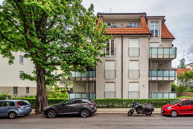 Begehrte Wohnlage in Striesen. Neubau mit Aufzug, Balkon und Stellplatz.