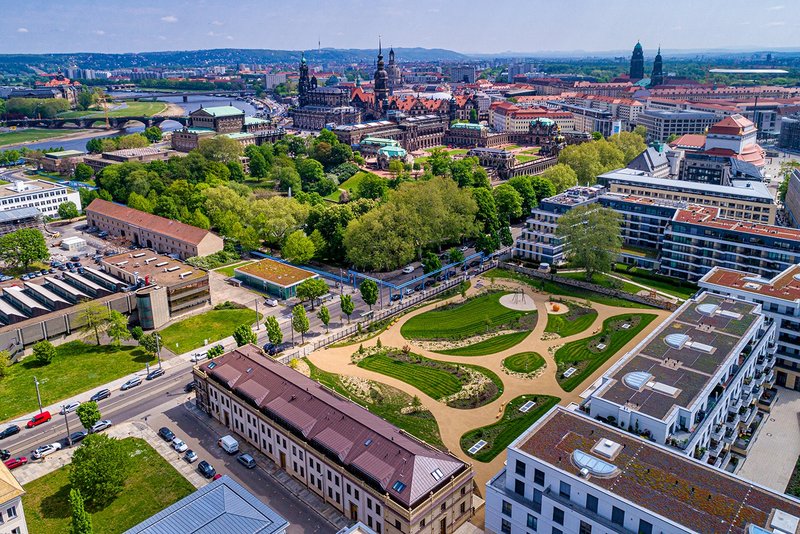 Luftbild Herzogin Garten und Altstadt
