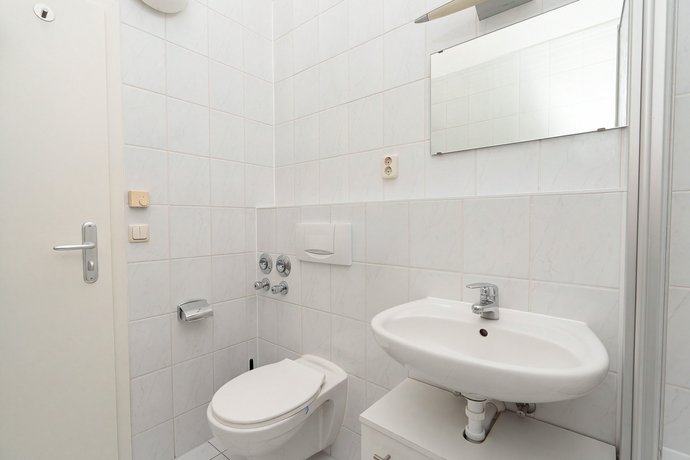 Badezimmer 1