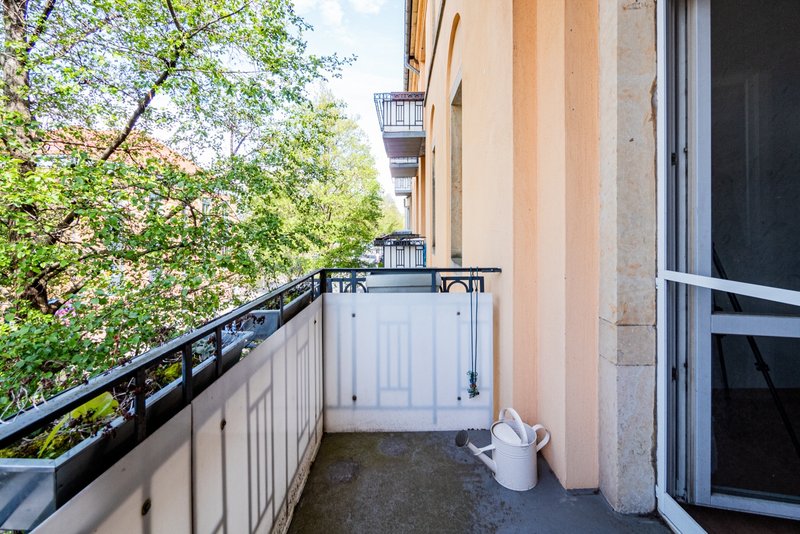 Balkon Straße Bild 2