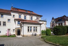 Rückansicht mit Blick zum Balkon Rückansicht mit Blick zum Balkon