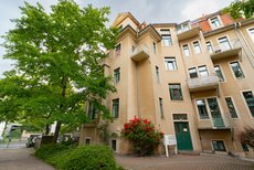 Rückansicht mit Eingang Rückansicht mit Eingang